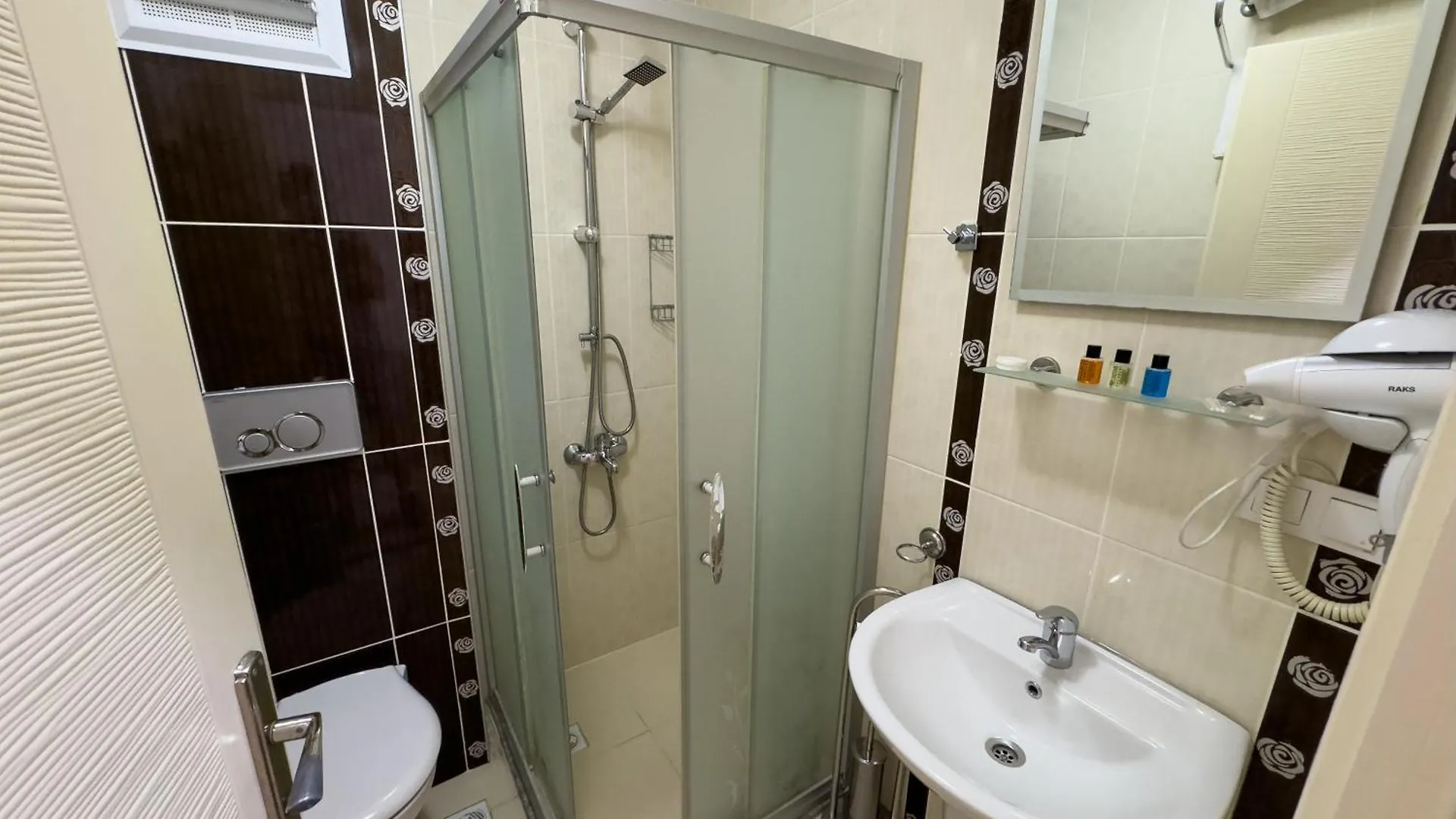 Sardunya Hotel فتحية